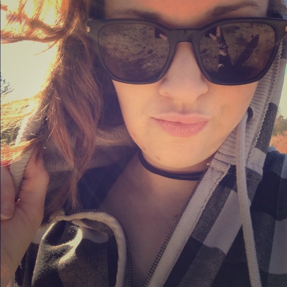 Meet your Posher, The Woke Unicorn 🦄 - Picture 2 of 4